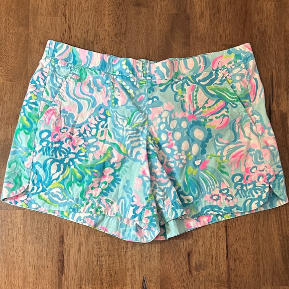 Lilly Pulitzer Pants - Lily Pulitzer Women’s Pastel Floral Print Casual Shorts Size S. GUC